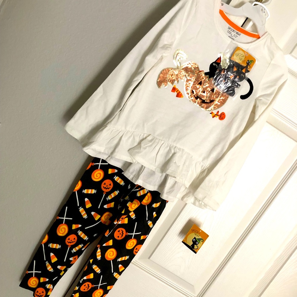 Spooky Night 3 Piece Halloween Set Top and  Bottom. Size M 7/8. NWT